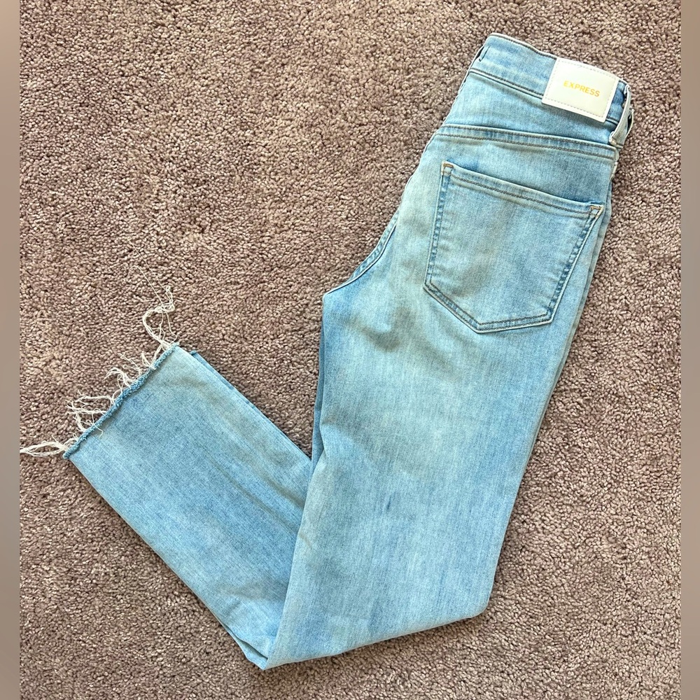 Express High-Rise Straight Leg Ankle Light Wash Jeans Denim Distressed Hem 0R